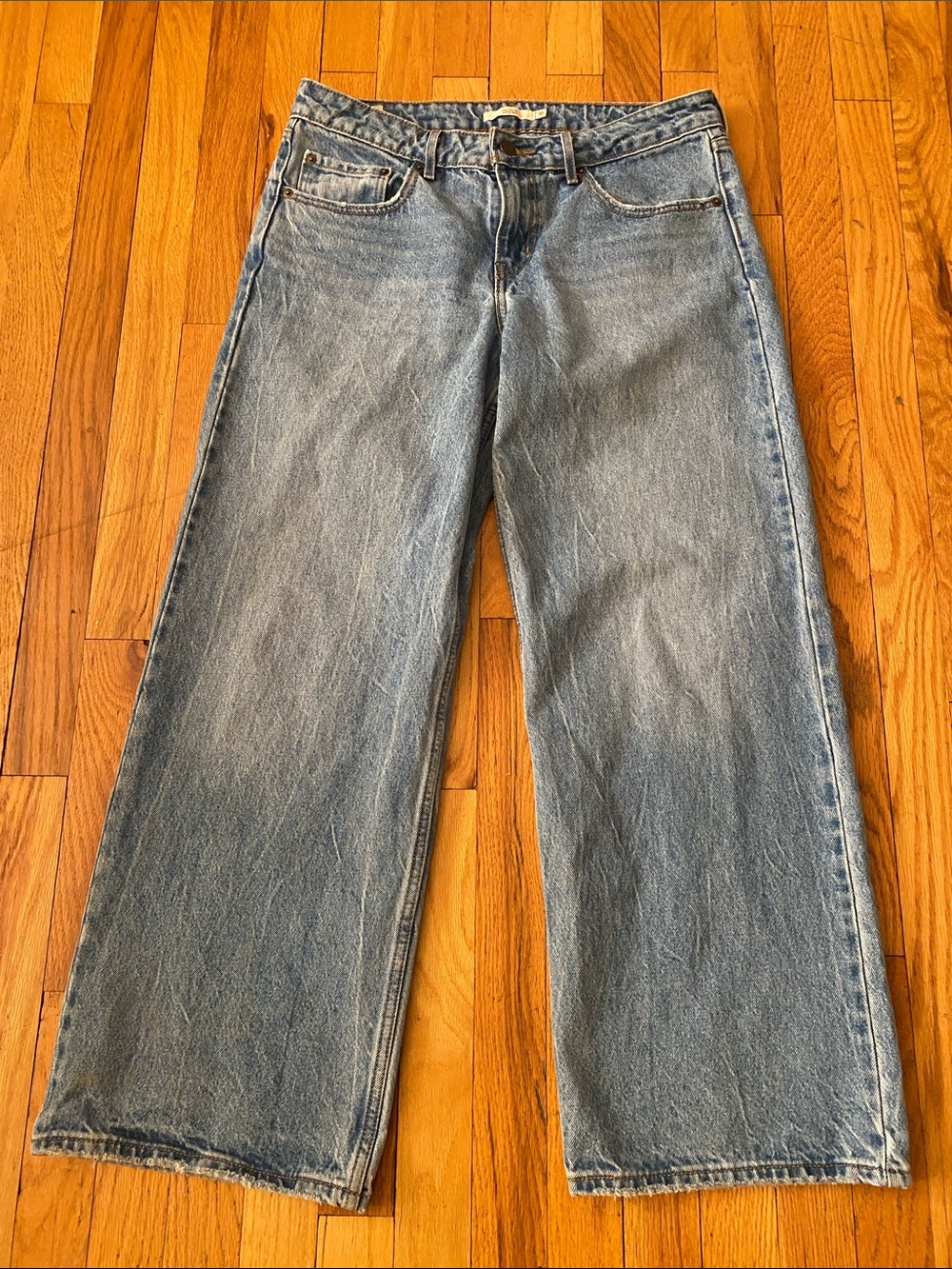 Levi’s Low Loose Jeans Size 30 EUC 30x28 perfect Wide Leg Jeans